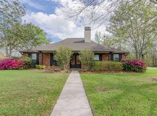 16204 Old Samuel Dr, Prairieville, LA 70769