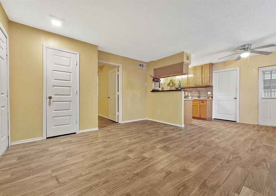 2750 Holly Hall St Houston, TX, 77054 - Apartments for Rent | Zillow