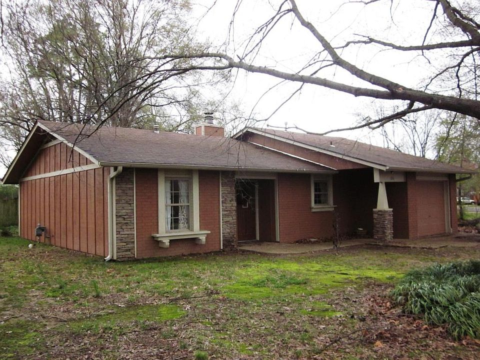 1st image of 226 E Circle Dr