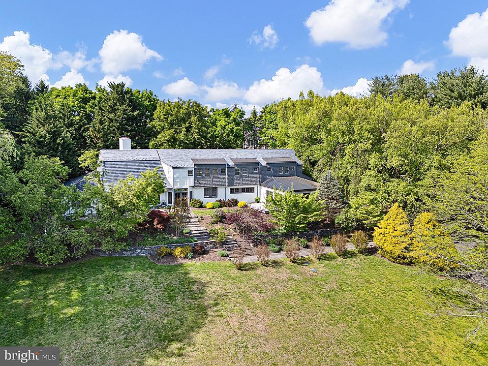 1st image of 203 Haystack Ln