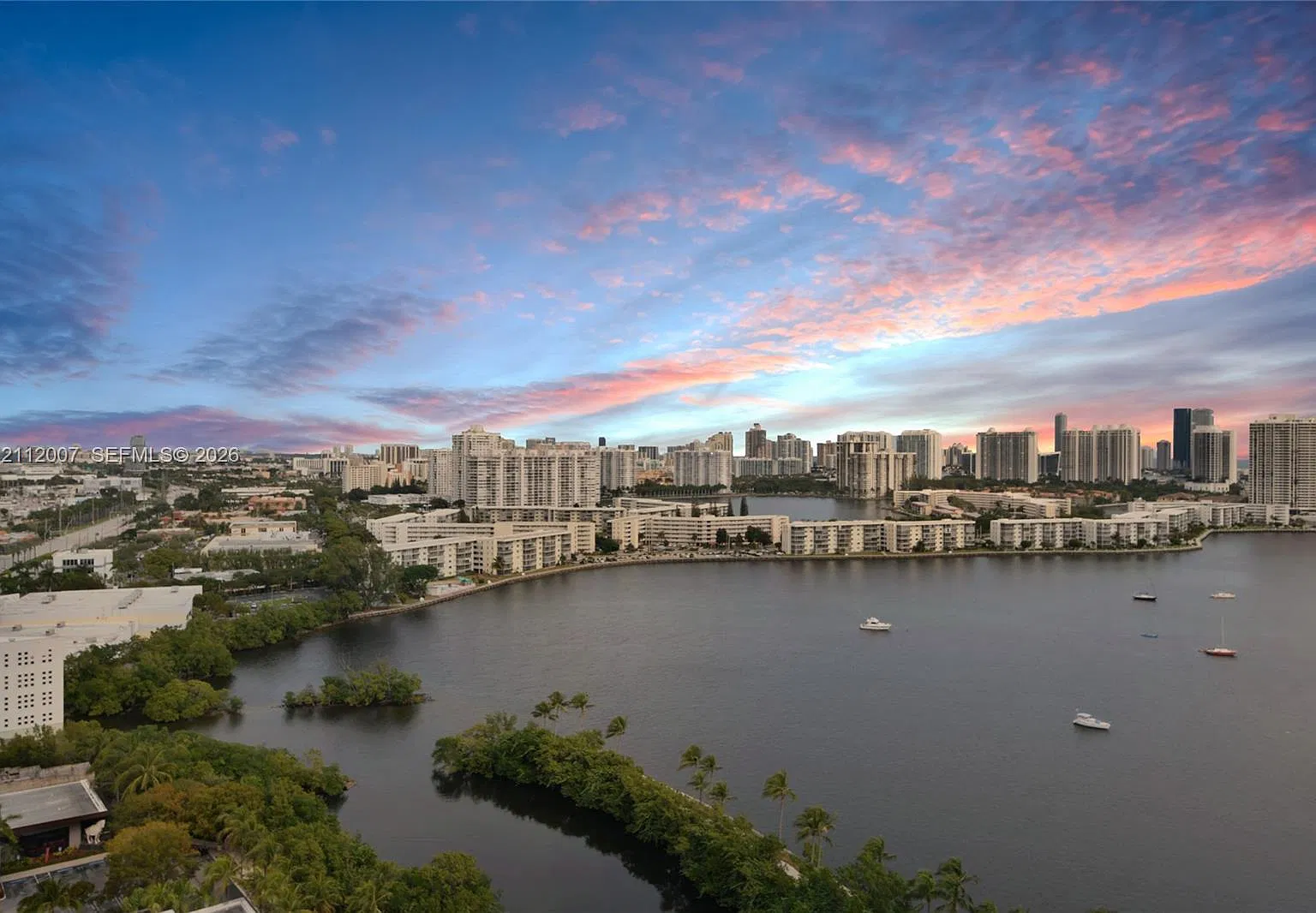 Marina Palms Residences N — Photo 1