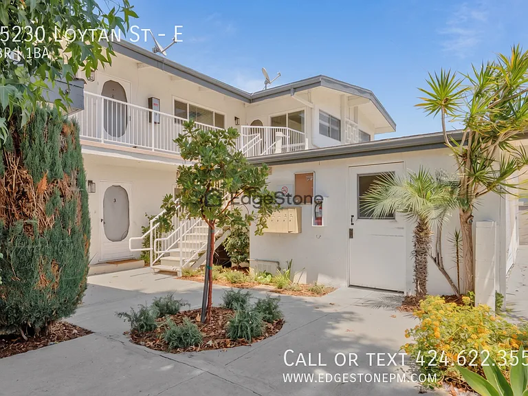 25230 Loytan St #E — Photo 23