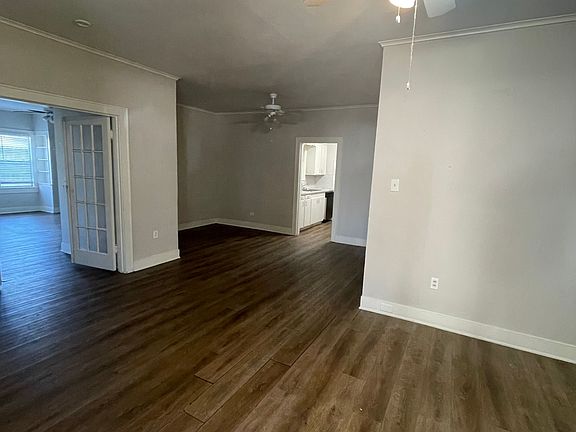 3rd image of 127 Albany Ave APT A