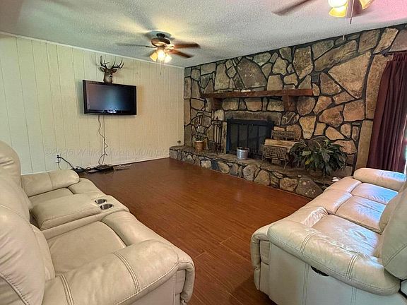 2nd image of 2198 Prospect Rd