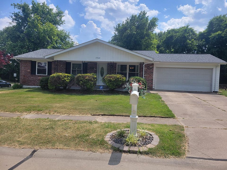 1st image of 2304 White Ash Ct