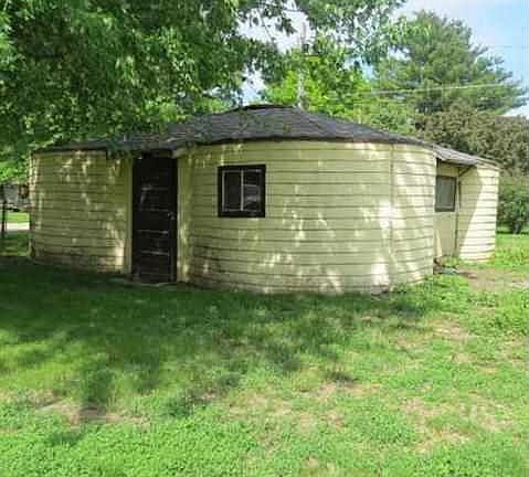 2nd image of 1392 N 7th St