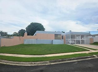 806 Camino Dorado, Vega Baja, PR 00693
