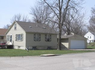 1749 N Carroll St, Carroll, IA 51401