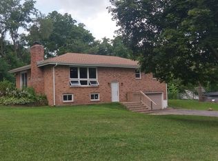 5483 Cheyenne Dr, Rockford, IL 61109