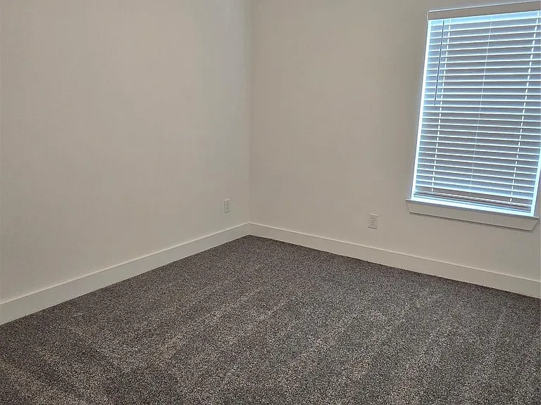 9808 Pelsey #B — Photo 17