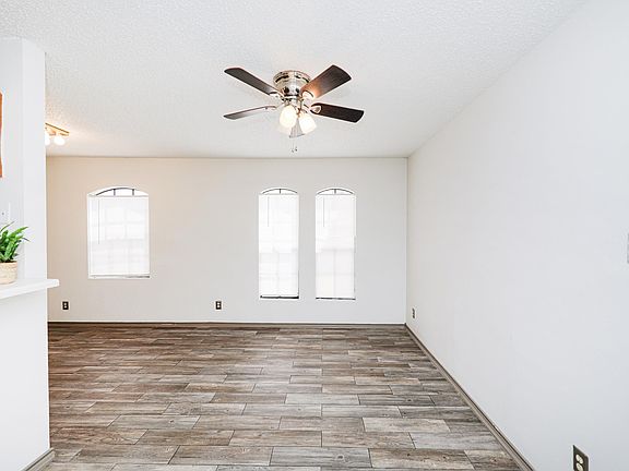 5th image of 104 Belaire Dr #102