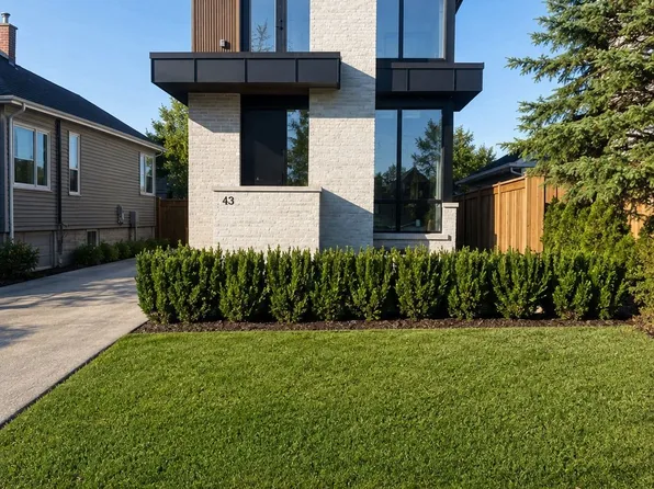 43 Elmwood Ave N, Mississauga, ON