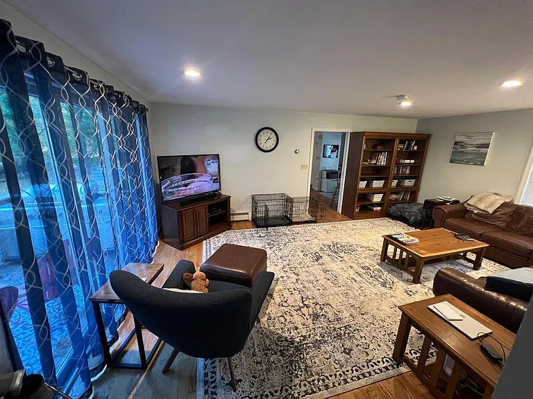 52 Dascomb Rd — Photo 7