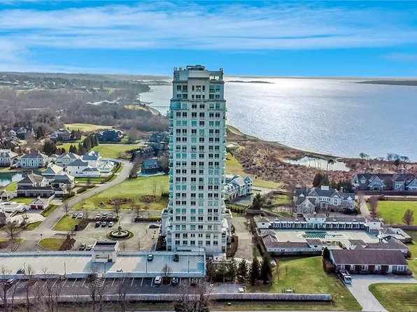 1 Tower Dr APT 301, Portsmouth, RI 02871