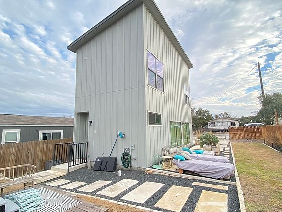 3rd image of 1929 Rhinestone