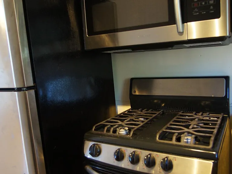 48 America St #2R — Photo 22