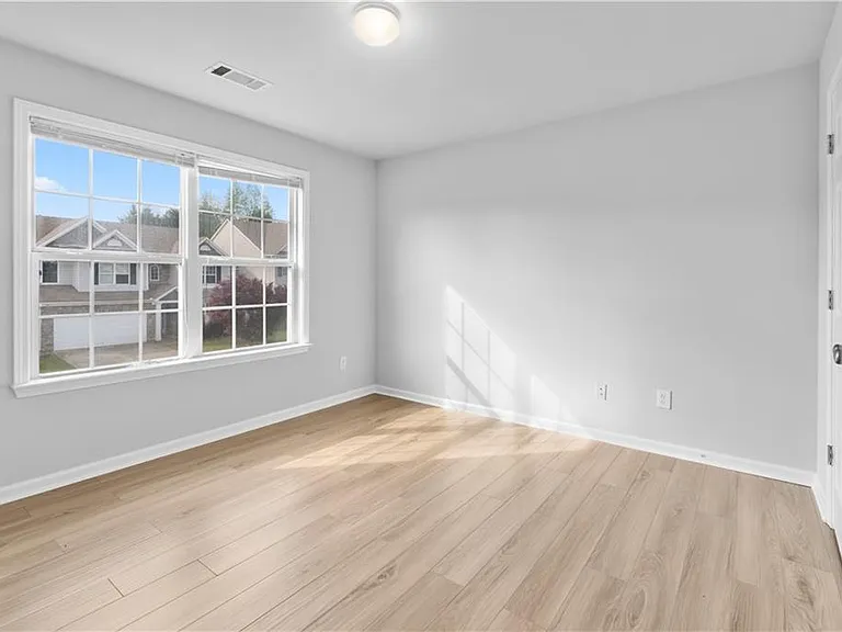 578 Briarhurst Ct — Photo 9