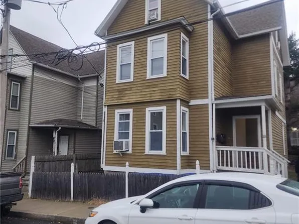 13 Armstrong Place, Bridgeport, CT 06608