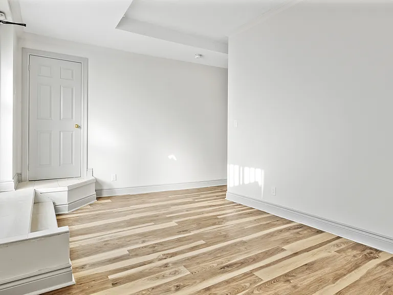 455 Somerset St W #2 — Photo 4