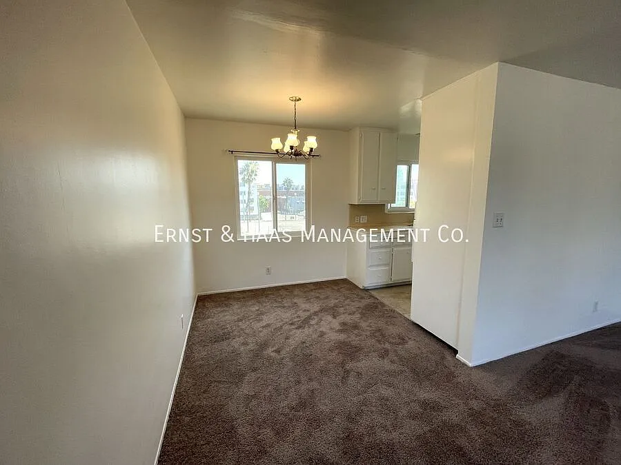 Lovely 2-Bedroom Condo with Gated Entry! — Photo 4
