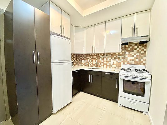 1st image of 3049 Brighton Third St #3