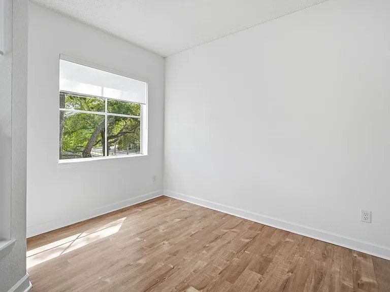 604 Seascape Way — Photo 8