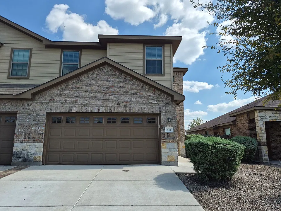 522 Creekside Cir