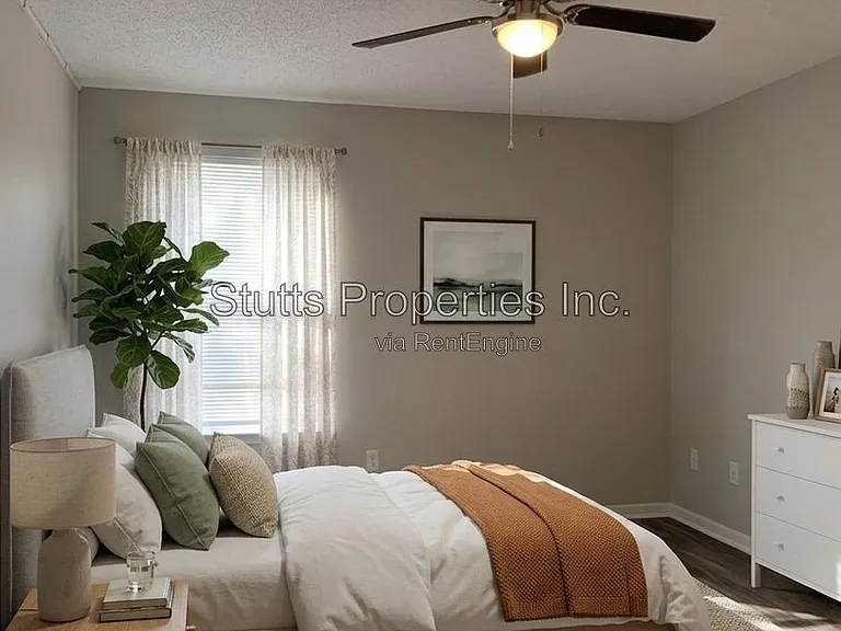 505 N Dickson St #B-7 — Photo 10