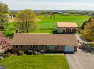 38 Skyview Ln, Lititz, PA 17543