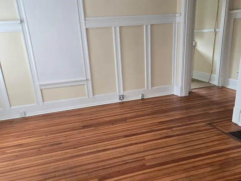 308 S 5th St — Photo 11