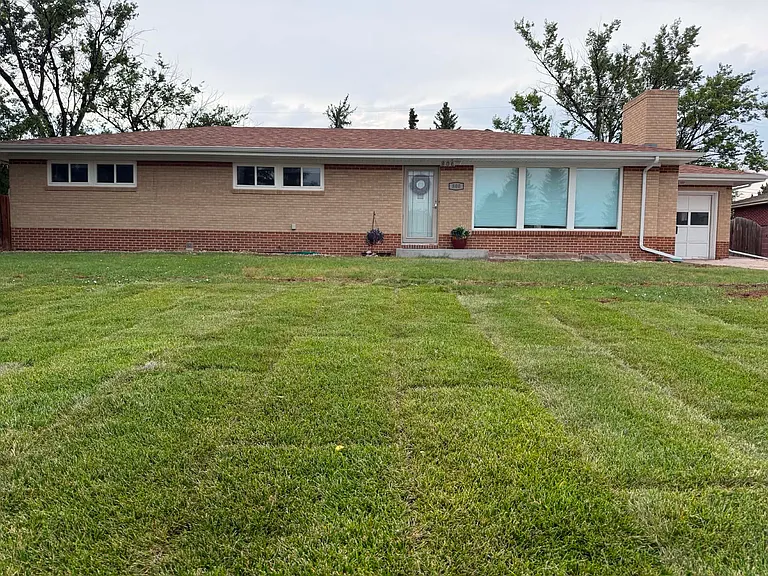 800 Ridgeland St — Photo 1