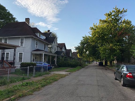 4th image of 2347 N Kenwood Ave