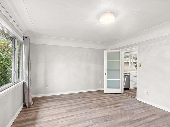 5th image of 3022 Donald St #3020