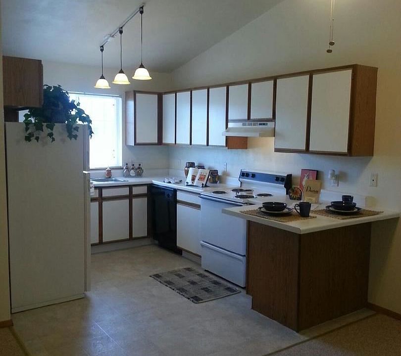 1st image of 3216 Midvale Dr APT 3