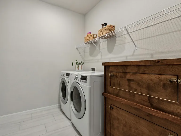 312 Salt Meadow Loop — Photo 11