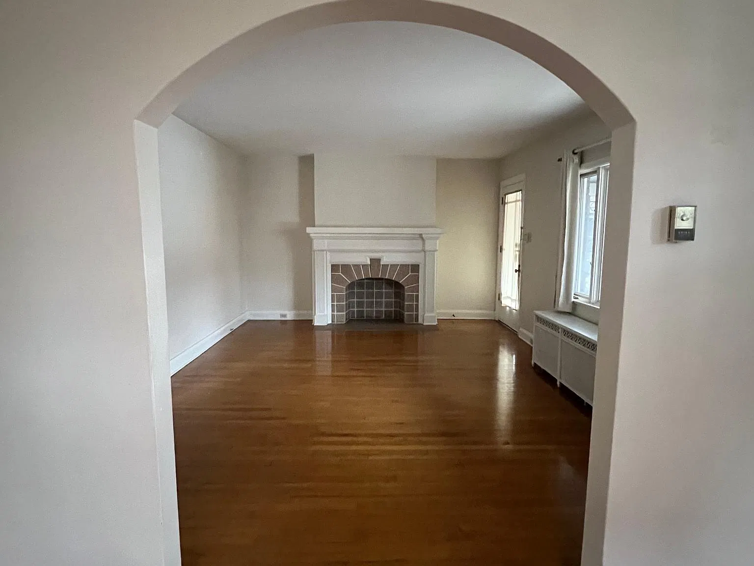 4 bed, 2.5 bath, 1675 sqft, $2,500 — Photo 3