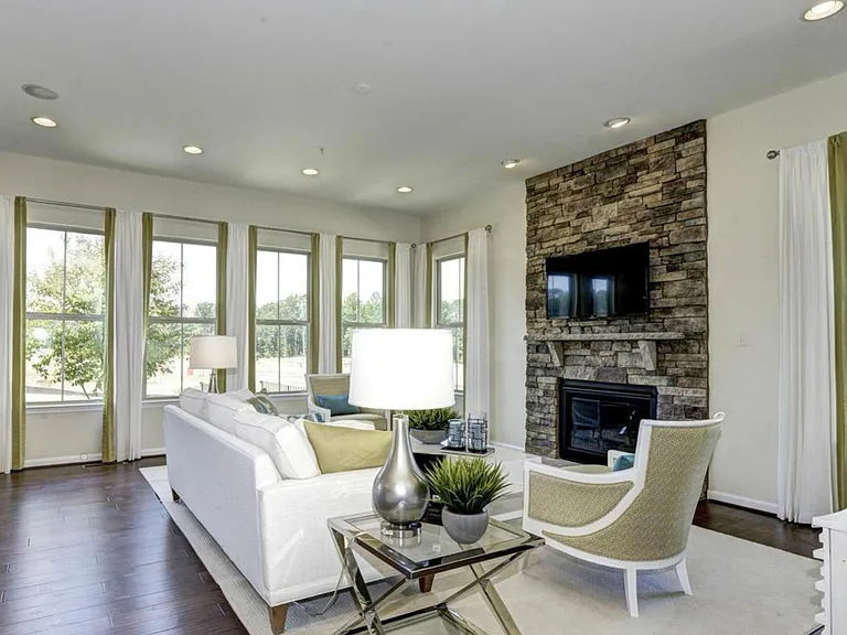 7567 Arundel Woods Dr — Photo 60