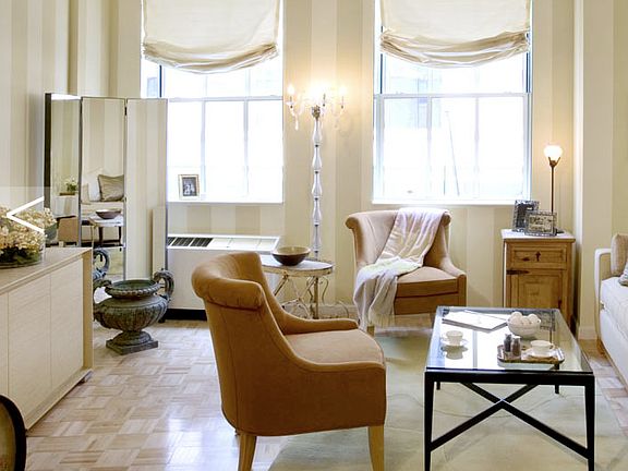 4th image of 63 Wall St APT 1801