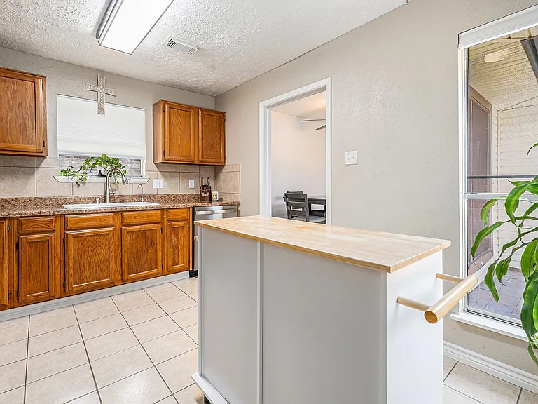 2513 Harpers Ferry Dr — Photo 13