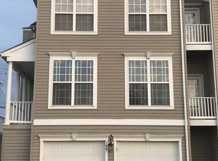 100 Brook Meadow Dr #36, Mechanicsburg, PA 17050