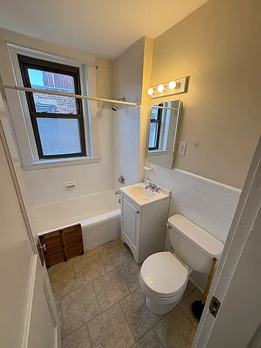 219 Harvard Ave #4 Photo 1