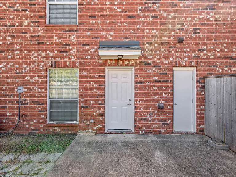 1001 Krenek Tap Rd #702 — Photo 14