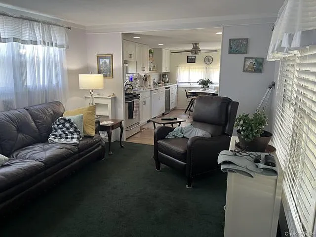 525 Riverleigh Ave #C8 — Photo 7