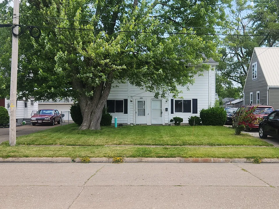 1128 W 24th St