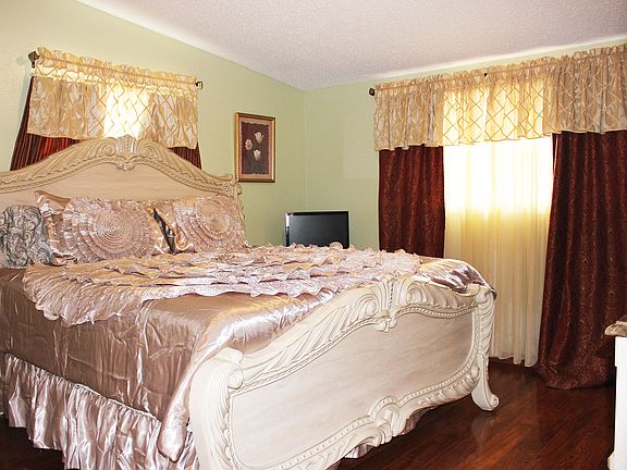 4th image of 2603 Penwood Dr