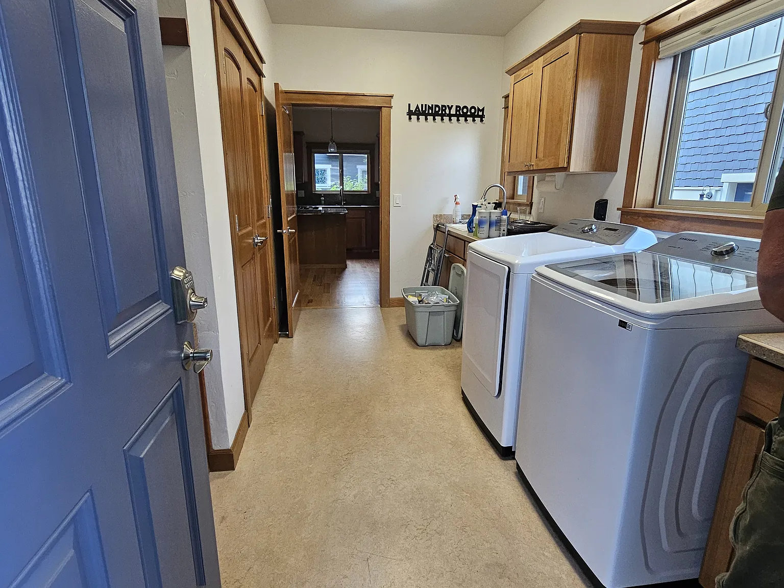 4 bed, 3680 sqft, $5,000 — Photo 3