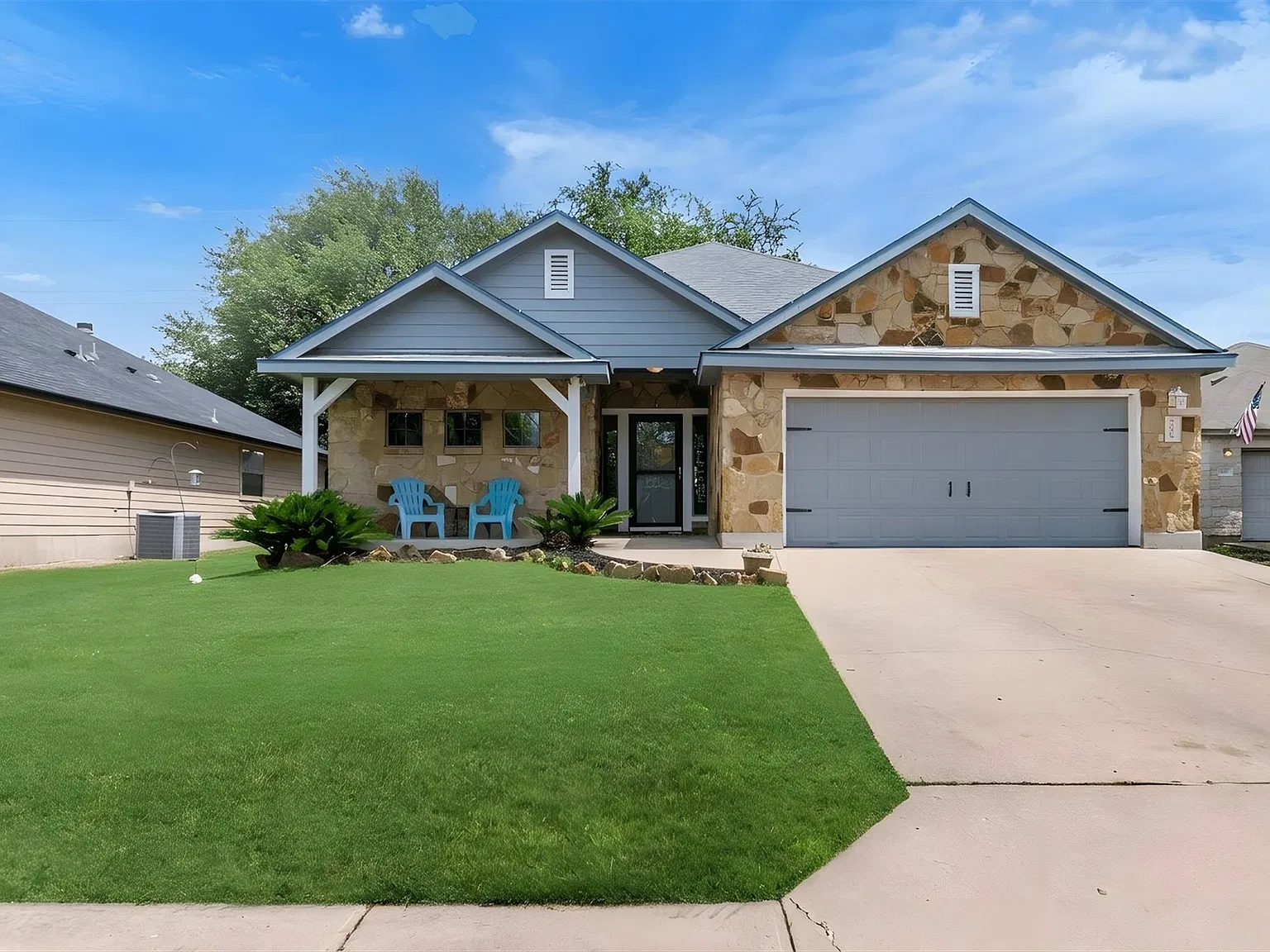 3 bed, 2.0 bath, 1665 sqft, $2,500 — Photo 3