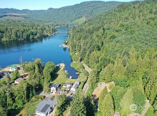 887 N Lake Samish Dr, Bellingham, WA 98229