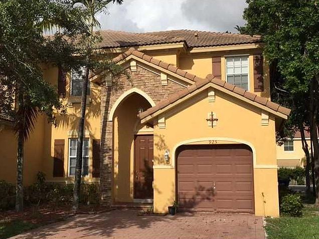 1st image of 925 SW 152nd Ct #0