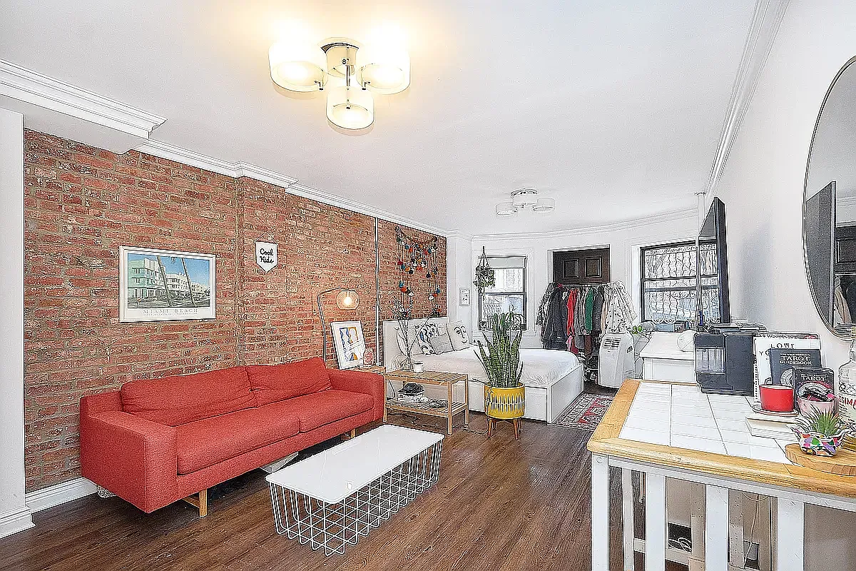 1140 Dean Street — Photo 4
